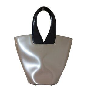 Beijo By Susan Handley Beige & Black Tote Bag With Metal Feet